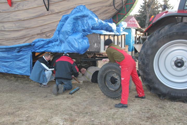 Aufbau_Faschingshaenger 029.JPG